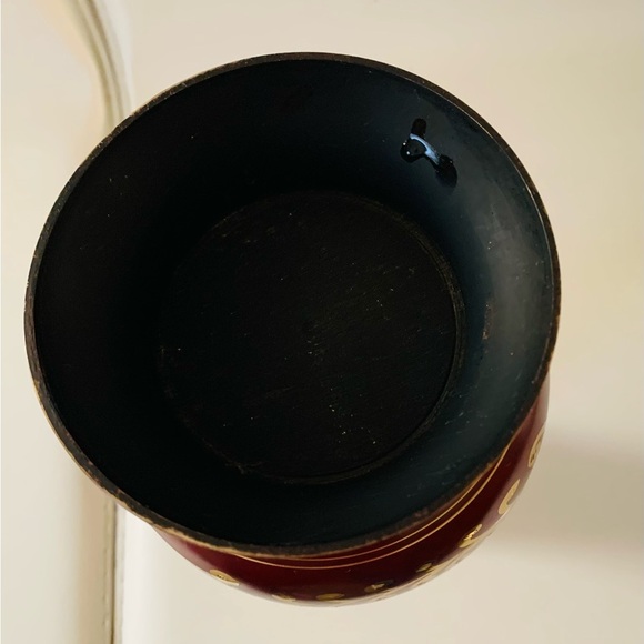 Metal Vase - Picture 4 of 6